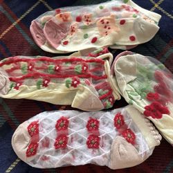 4 Pcs Socks Size 7-9