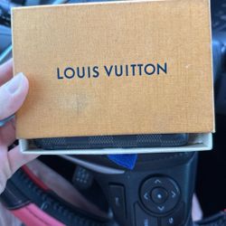 Louis Vuitton Black Wallet Slightly Used Like New