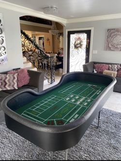 Craps Table with Foldable Legs