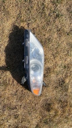 2010 Camry Headlights (Driver And Passenger)