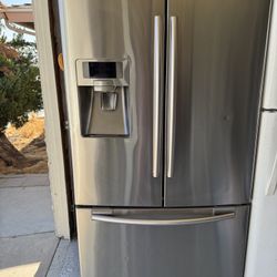 Samsung Fridge with Bottom Freezer