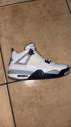 Midnight Navy’s 4s retros