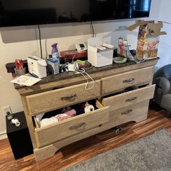 5 Piece Dresser With Headboard