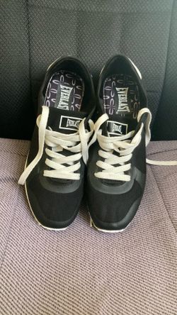 EVERLAST. Shoes size  71/2. Black