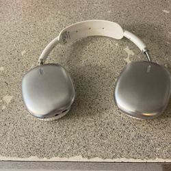 Head Phones 