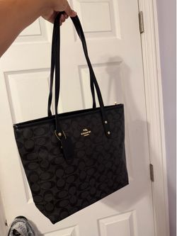 Coach Medium Tote Bag