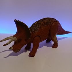 Jurassic Park World Fallen Kingdom Roarivores Action Dinosaur Loose TRICERATOPS