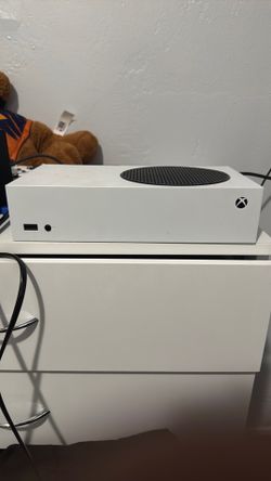 Xbox series s with wired controller