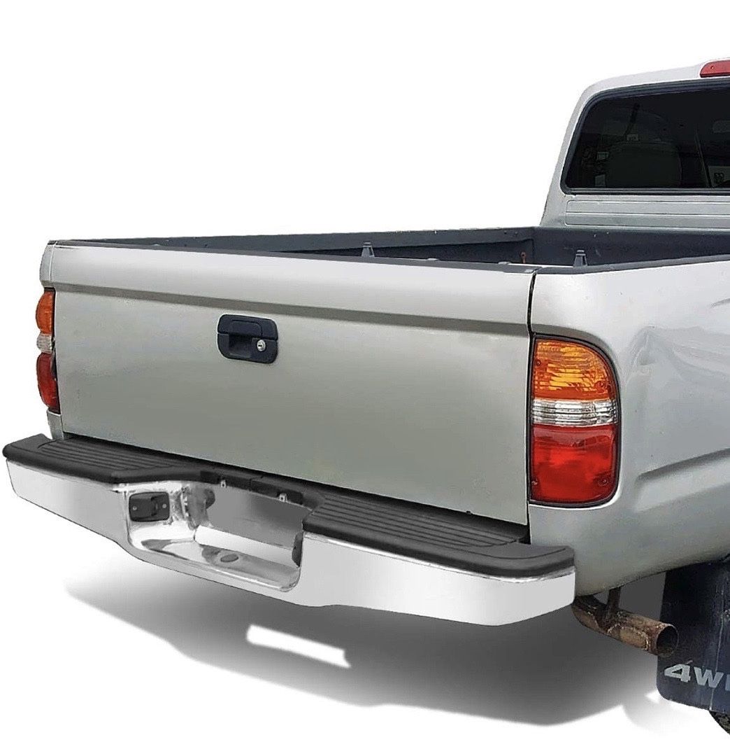 LA Zona Auto Parts 1995 to 2004 Toyota Tacoma Chrome back bumper with sensor defensa trasera con sensor Cromada