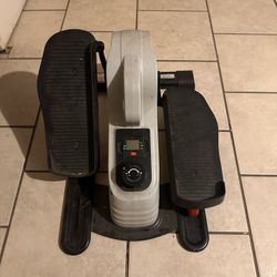 Sunny Health Fitness Stepper 