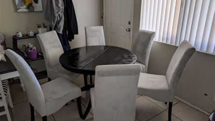 Dinning table & 6 chairs