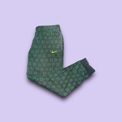 Nike Sportswear Club Fleece Joggers All Over Print Monogram Green Large 