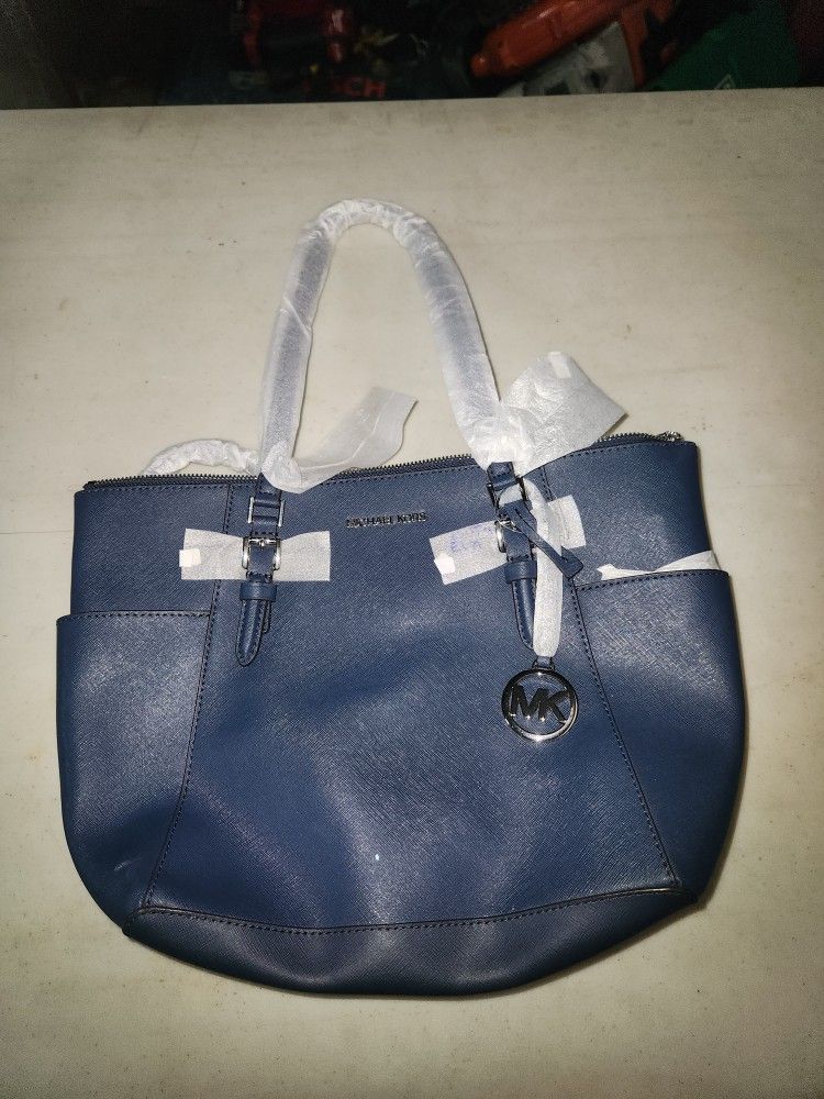Micheal Kors Charlotte Large Tote Bag