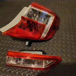 2012 To 2014 Toyota Camry OEM Passenger Side Tail Lights 
