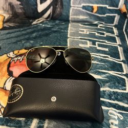 Brand New Ray Ban Aviators 