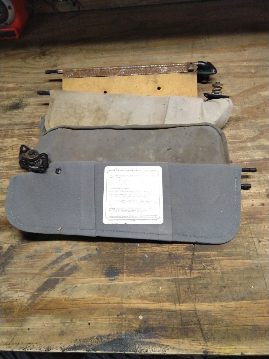 Pontiac Fiero Sun Visors