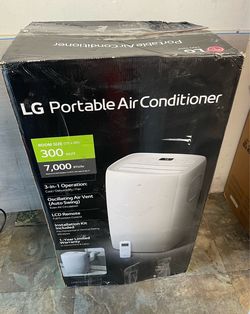 LG ——7000 BTU portable Air Conditioner & Dehumidifier for 400 Sq Ft -