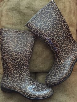 Leopard print new rain boots 10