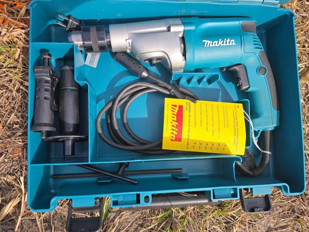 New Makita 2 Speed hammer Drill