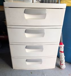 Sterilite 4 Drawer Dresser