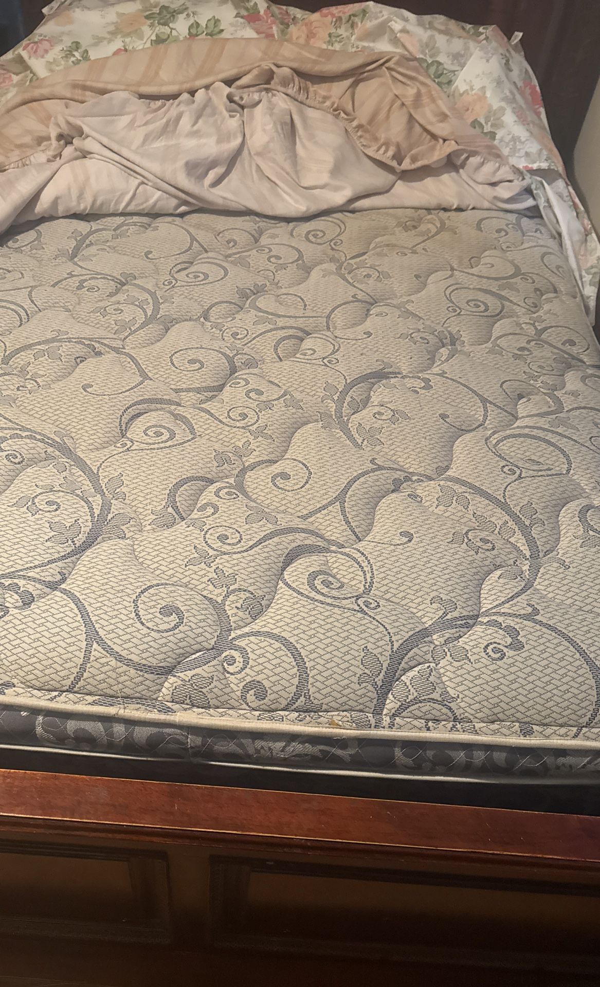 8 Inches Queen Mattress