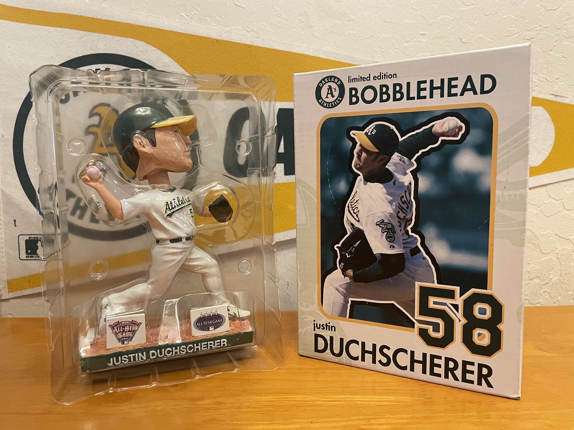 ⚾️ Oakland A's Athletics Justin Duchscherer Bobblehead WITH BOX - MLB
