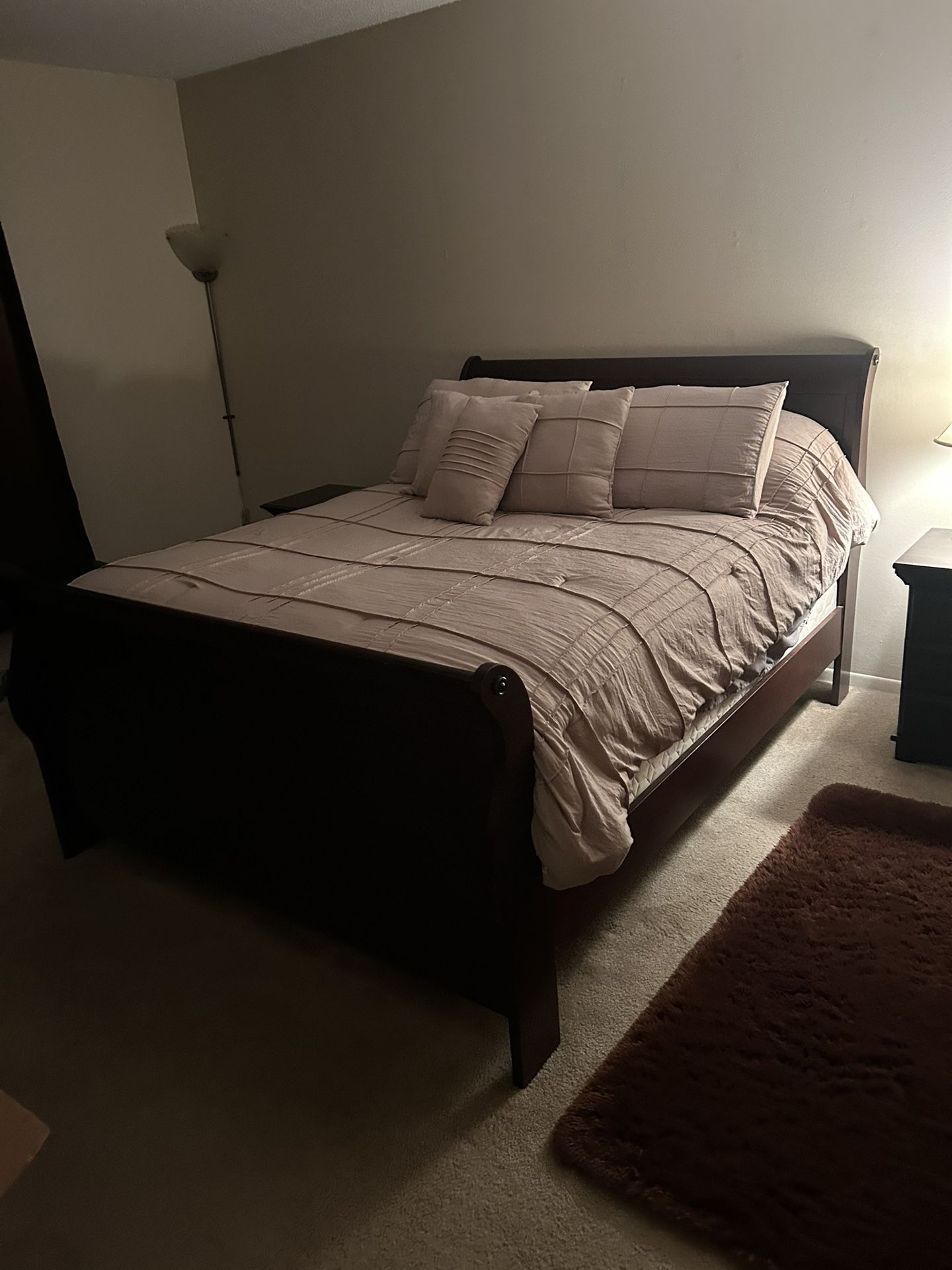 Queen Bed frame And 2 Nightstands
