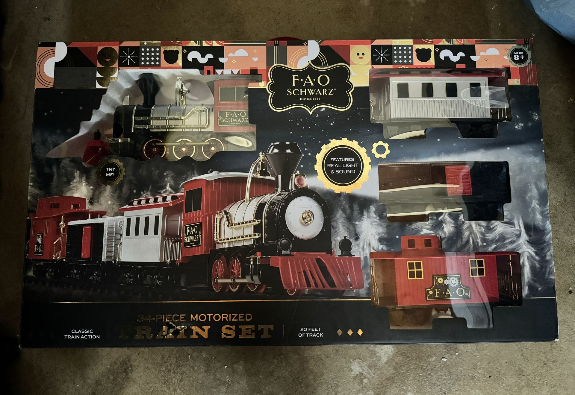 2017 FAO Schwarz Motorized 34 Piece Train Set 🎄