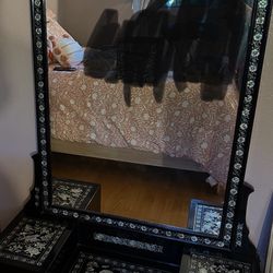 Vintage Korean Mother-of-Pearl Vanity with Mirror – For Sale