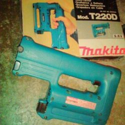 Makita 9.6 Volt Stapler