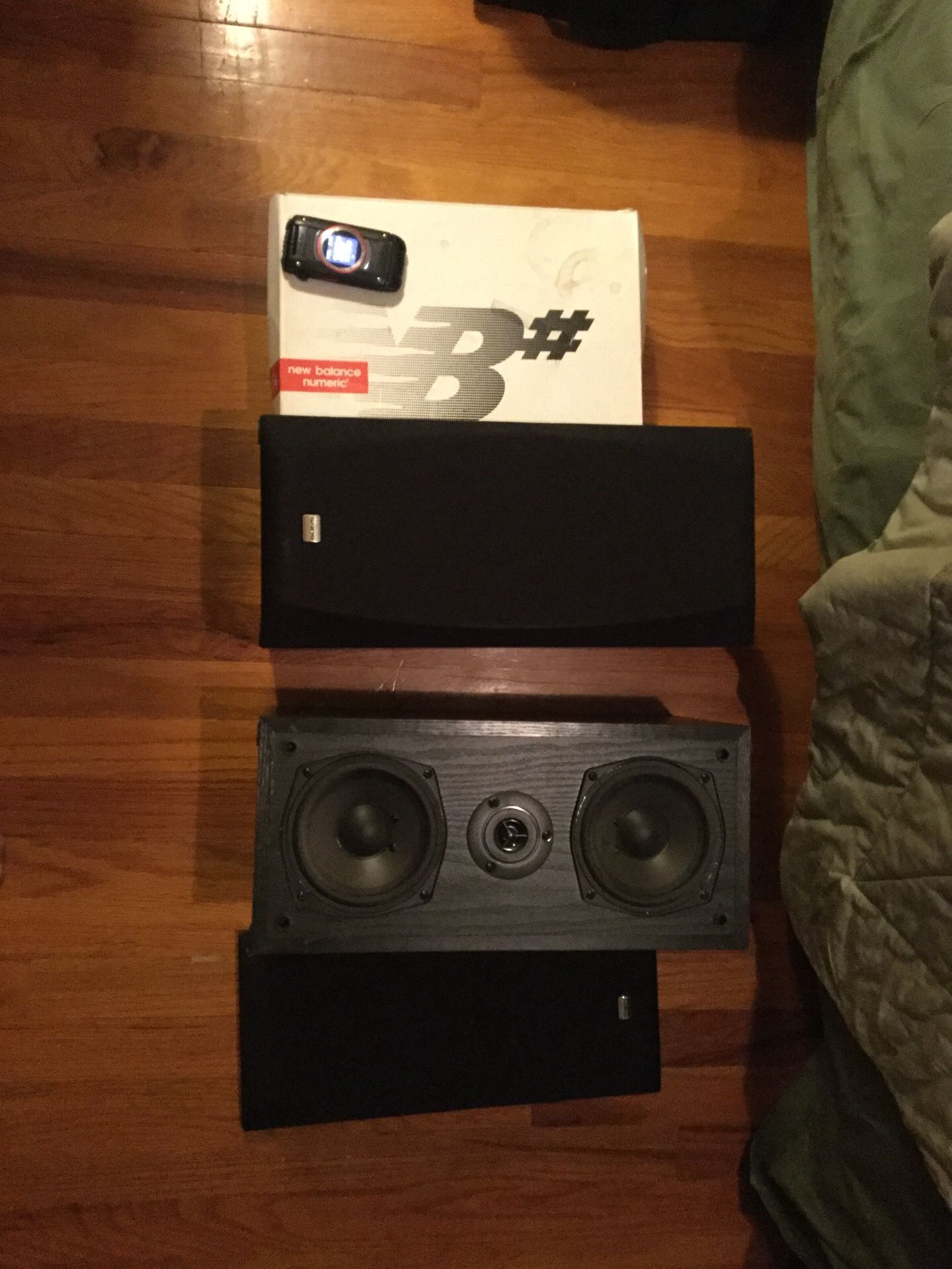 2 onkyo speakers