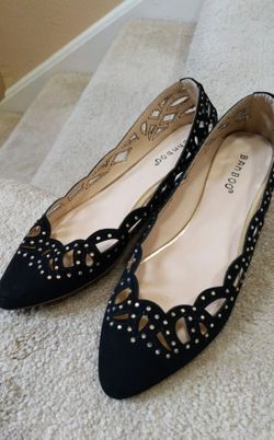 Embellished ballet flats / pointed toe
