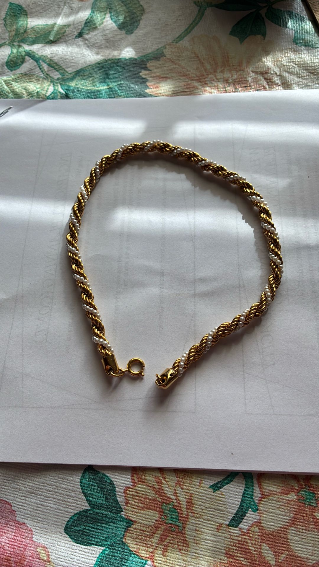 Pearl And Gold Chocker15”