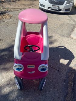 Toy car