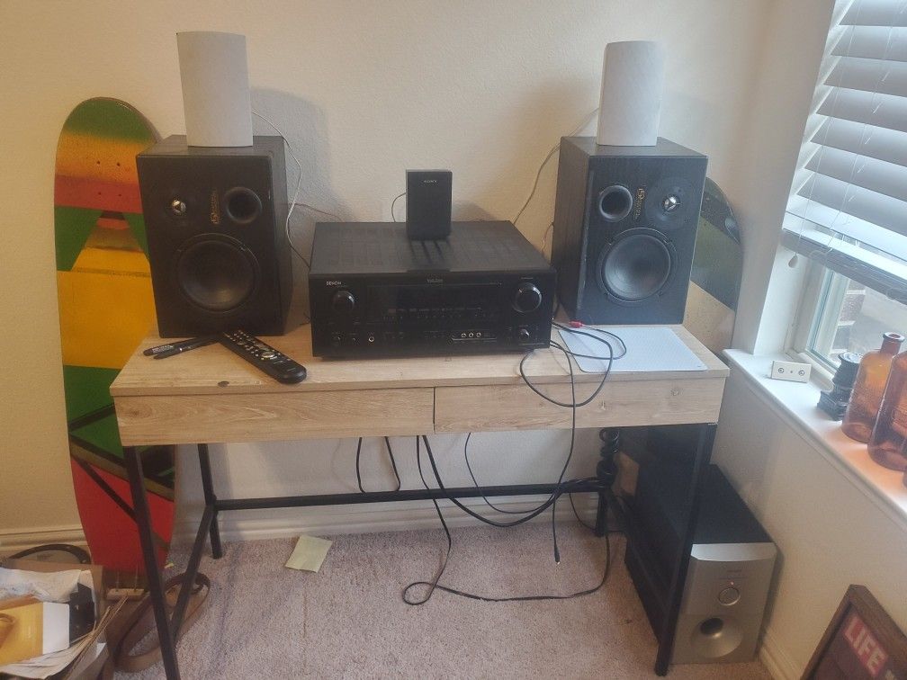 Studio Monitors / 5 Channel Speakers with receiver