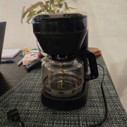 Drip Coffee Maker. 5 Cups