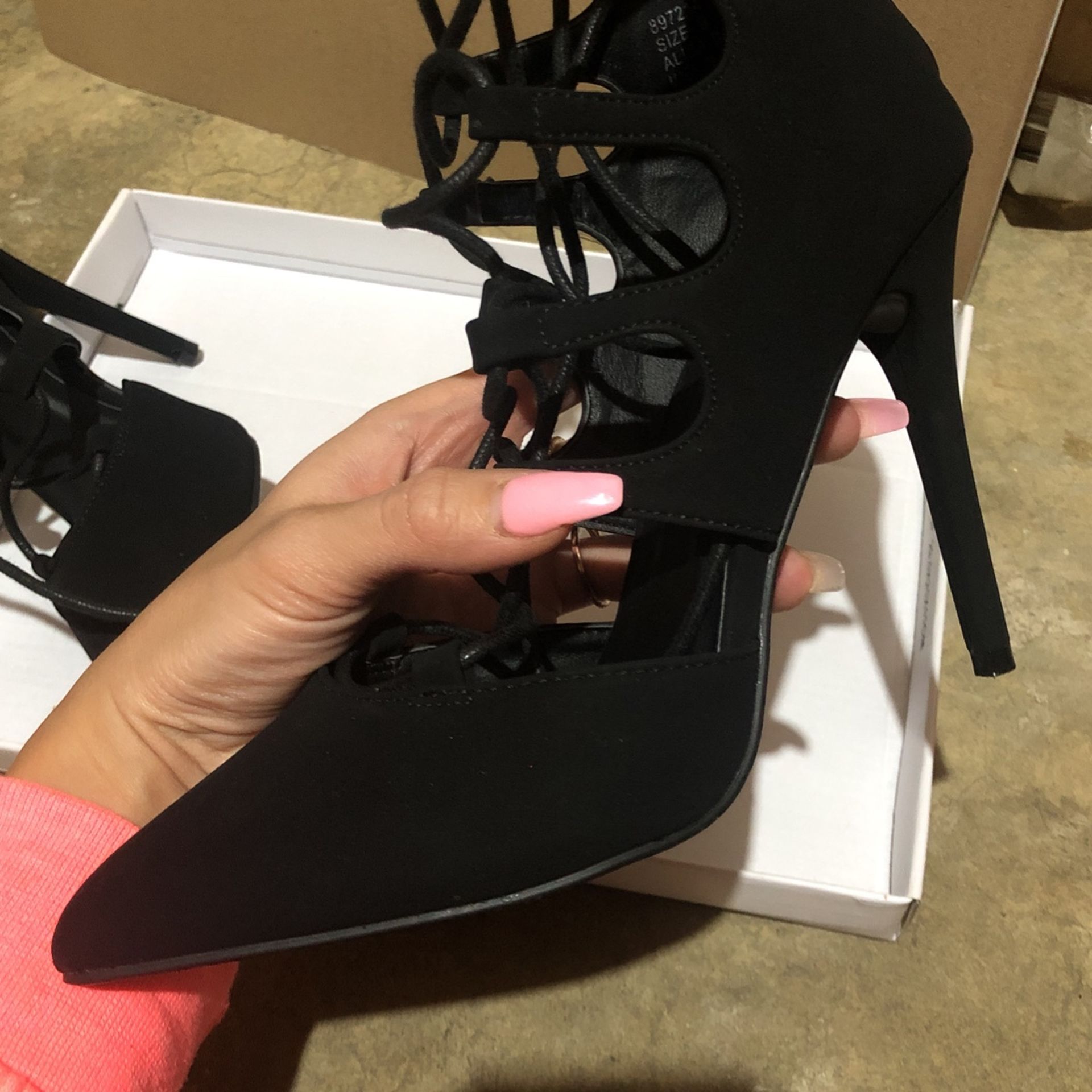New Black Lace up Heels 6.5