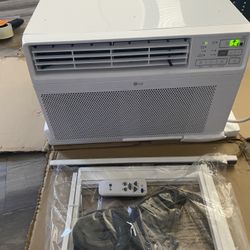 LG 10,000 BTU 115V Window Air Conditioner Cools 450 sq. ft. with Wi-Fi, Remote and Dehumidifier in White