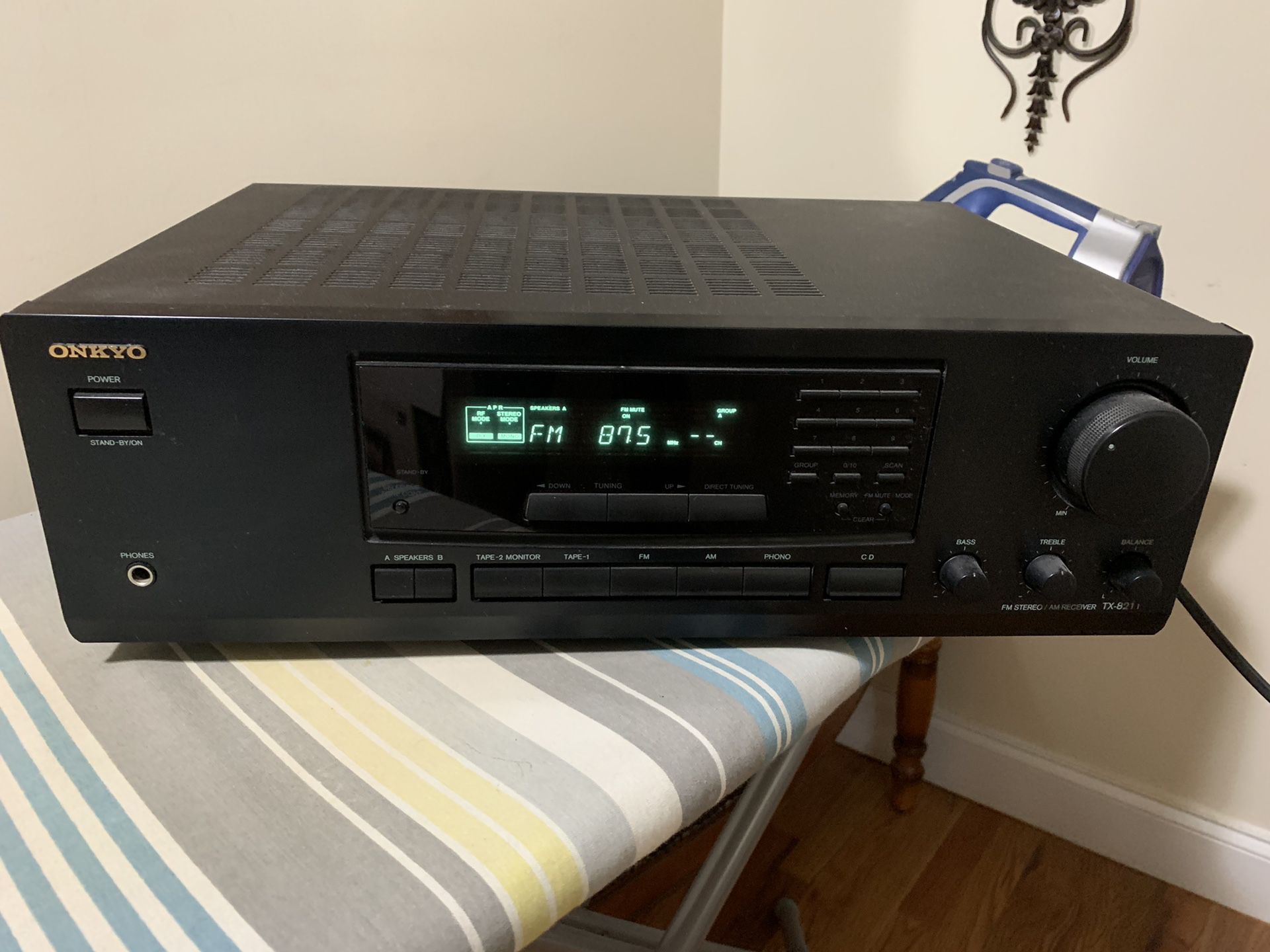 Onkyo TX-8211 AM/FM Stereo/Receiver Amplifier