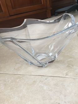 Beautiful brand new Mika’s bowl.