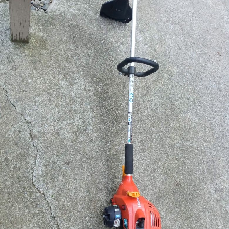 Black And Decker Trimmer Mini Chainsaw - Cultivator for Sale in Lower  Paxton Township, PA - OfferUp