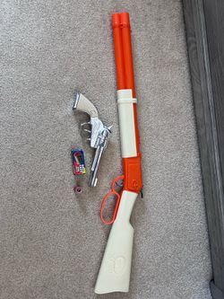 Toy cap guns with caps