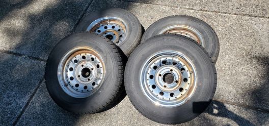 Chrome Steel Wheels w/ Yokohama Winter Tires 4×114.3