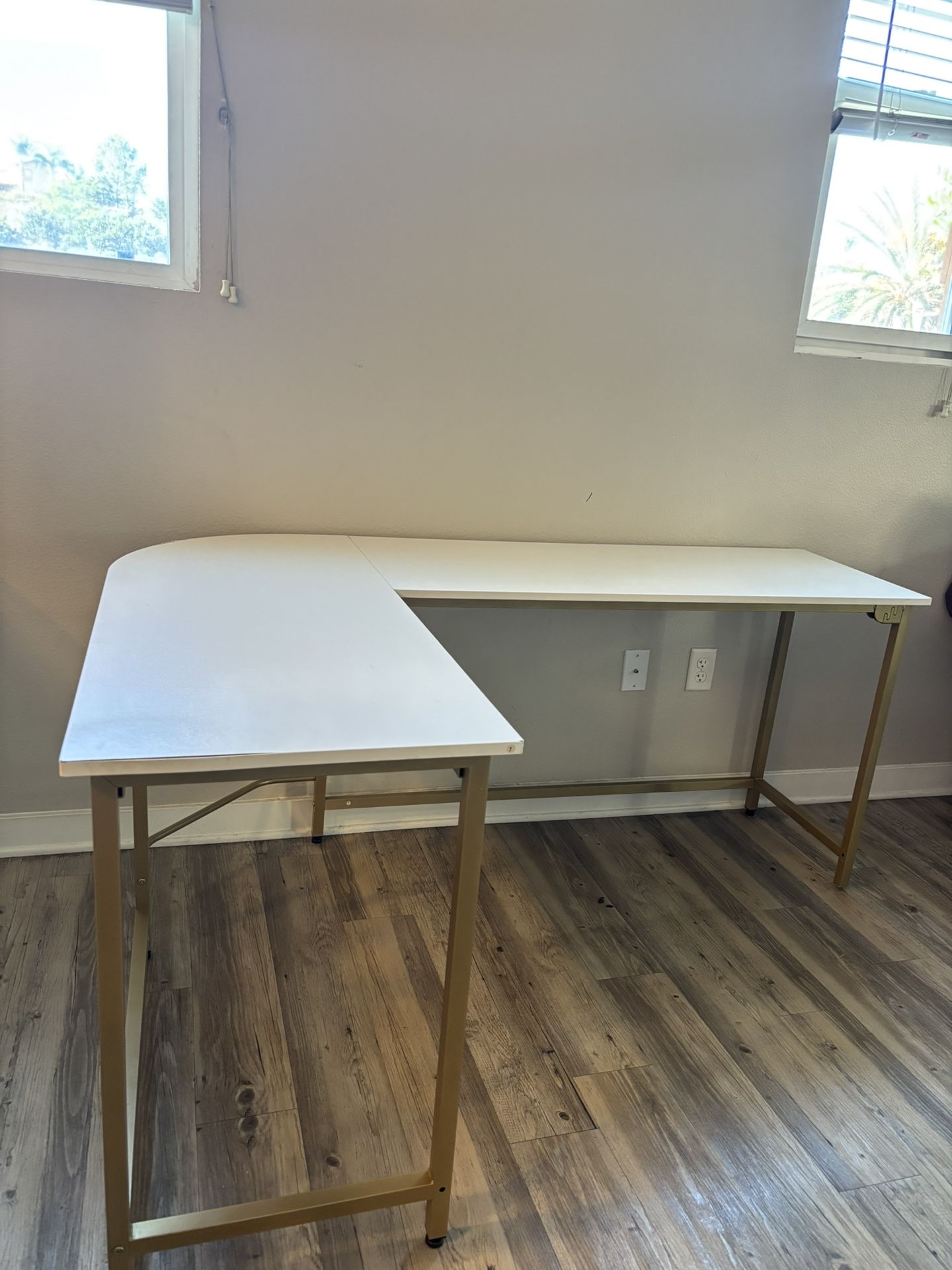 Desk Top