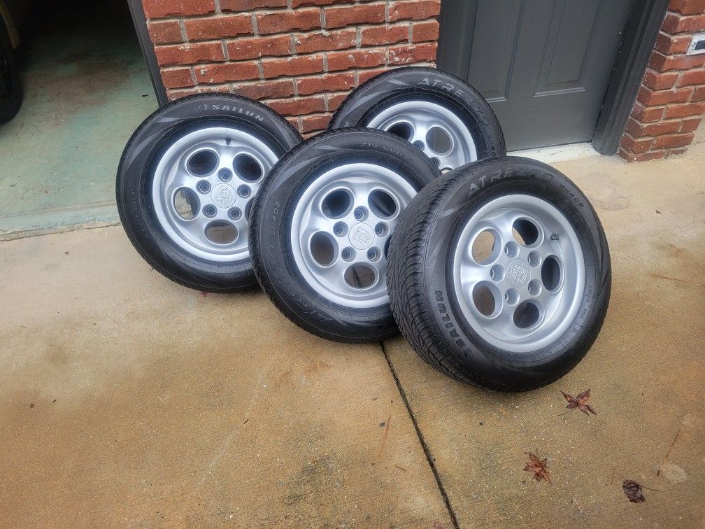 Porsche 944 OEM Wheels 