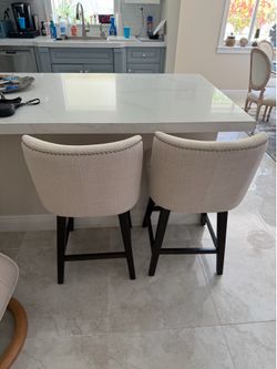 Lark Manor  Arvelle Swivel Counter & Bar Stools