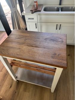 SMALL KITCHEN ISLAND / PREP TABLE