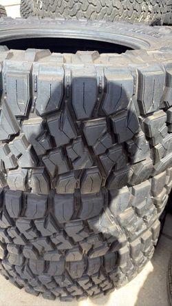 35x12.50 R17 New Only One Toyo 