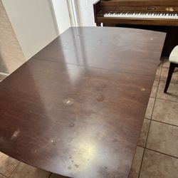 Solid Wood Expandable Dining Table – Free Delivery!