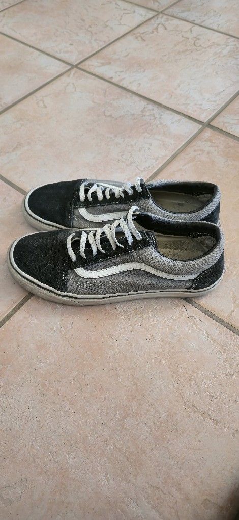 Vans Old Skool Classic Skate Shoes